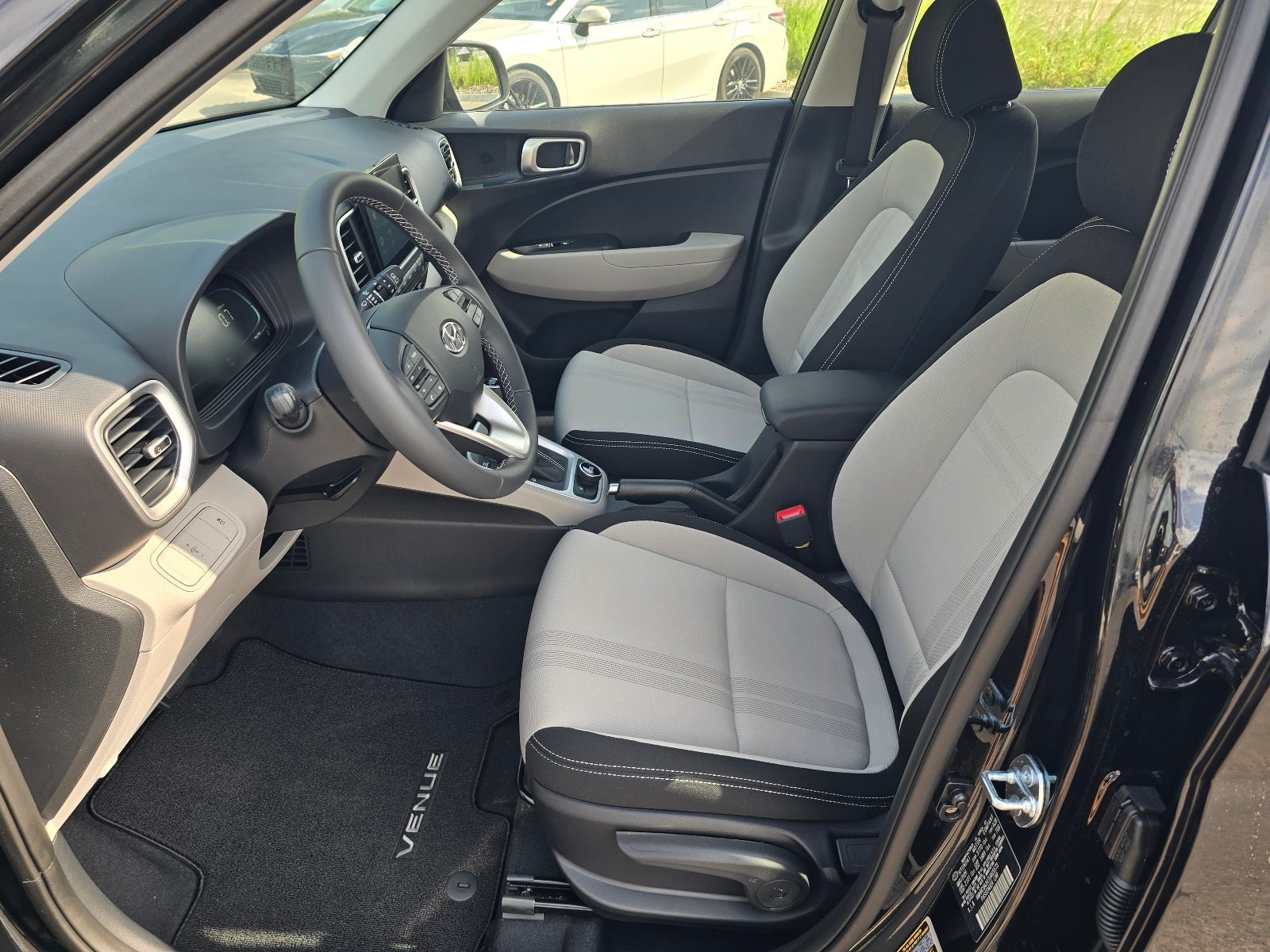 New 2026 Hyundai Venue SEL FWD image 11