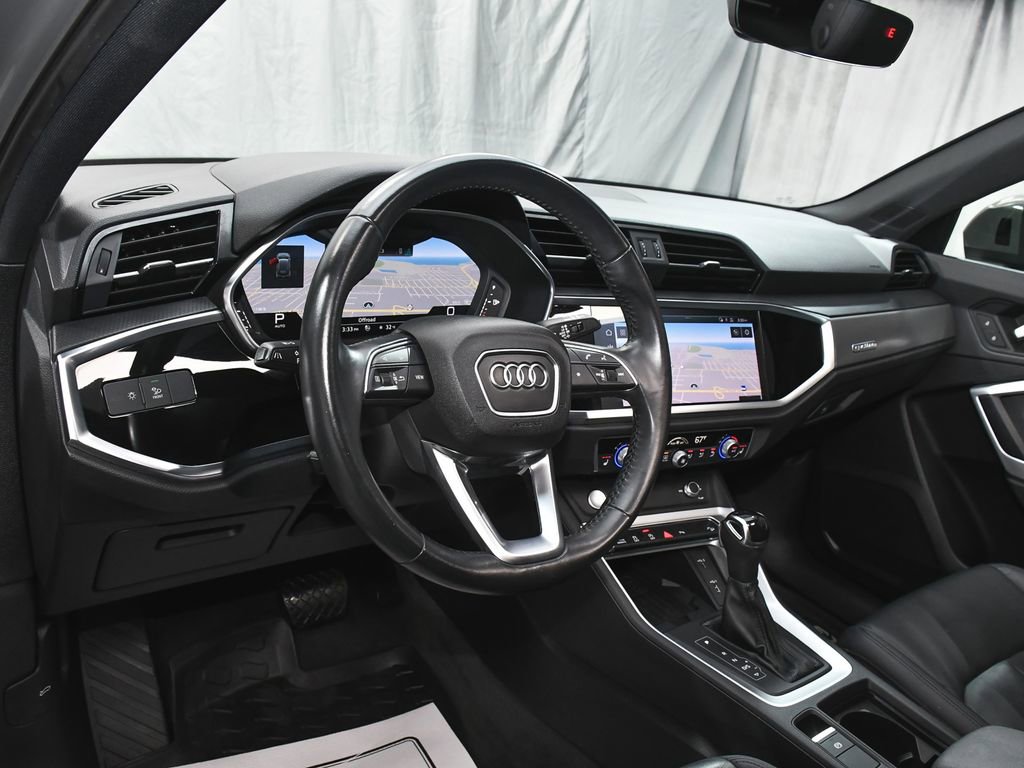 Used 2020 Audi Q3 2.0T Premium Plus w/ Premium Plus Package image 21