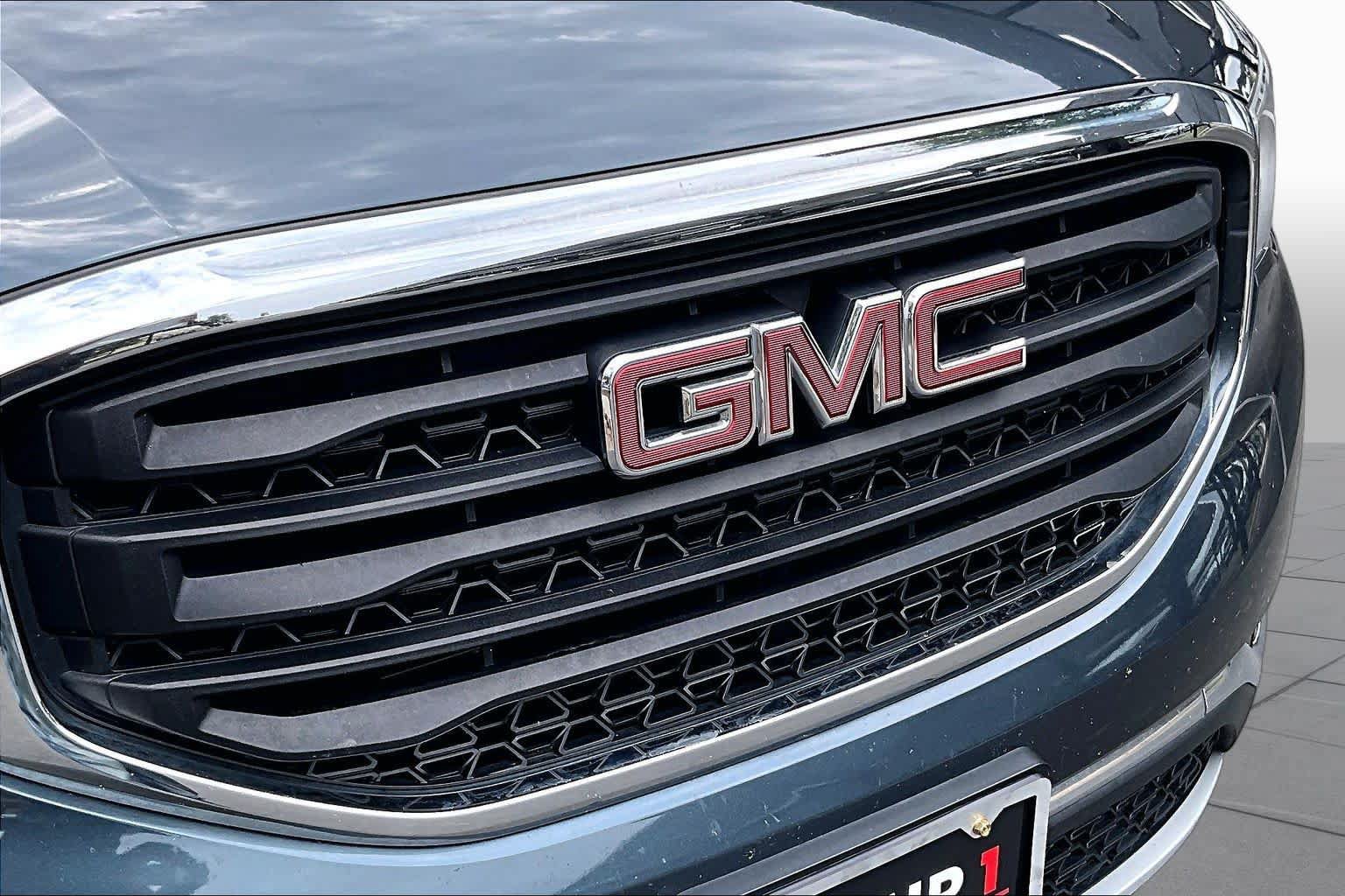 Used 2019 GMC Acadia SLE FWD image 30