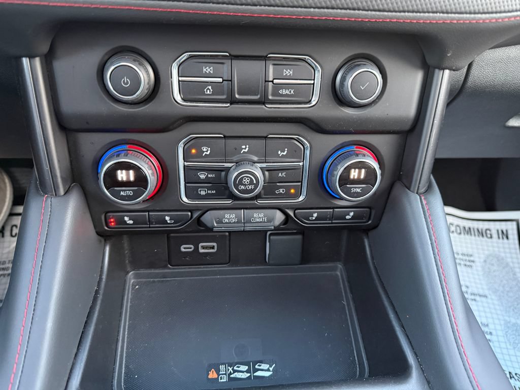 Used 2024 Chevrolet Suburban RST AWD/4WD image 25