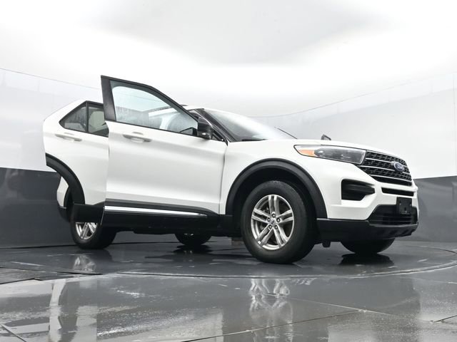 Used 2022 Ford Explorer XLT image 33