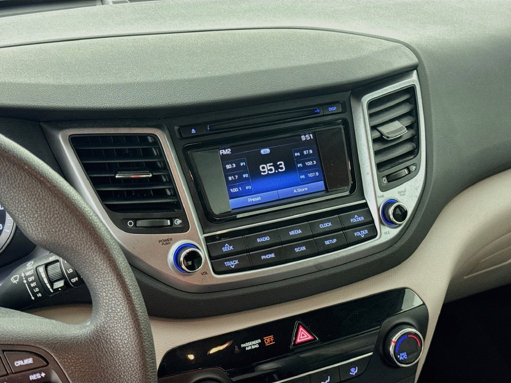 Used 2018 Hyundai Tucson SE FWD image 14