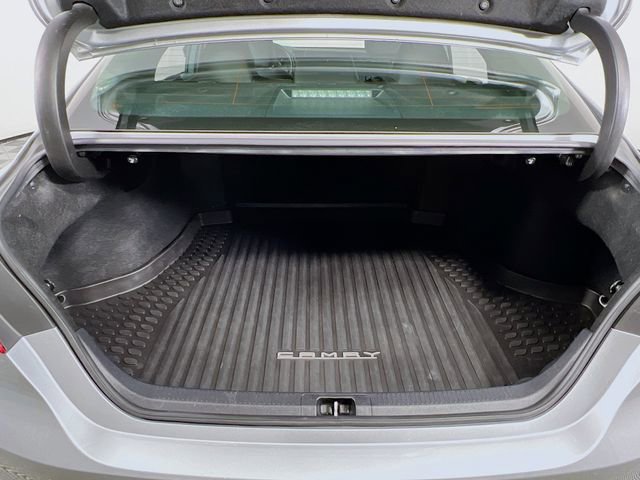 Used 2019 Toyota Camry L image 22