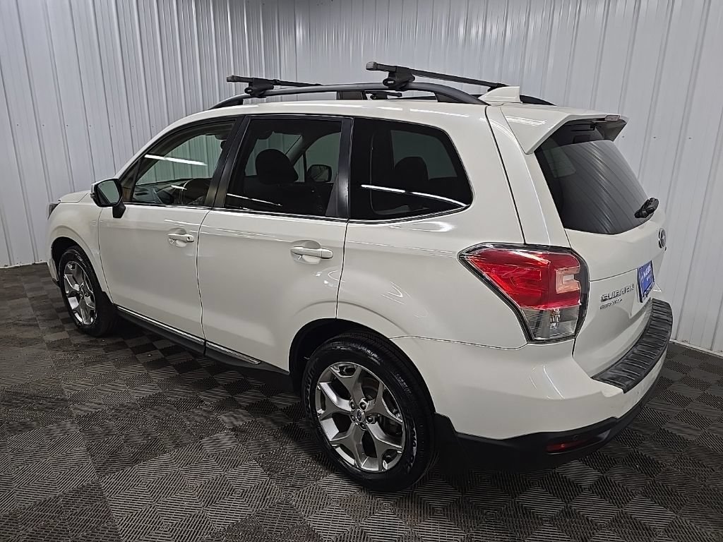 Used 2017 Subaru Forester 2.5i Touring AWD/4WD image 11