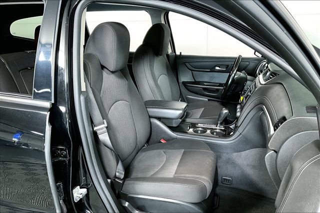 Used 2017 Chevrolet Traverse LT image 7