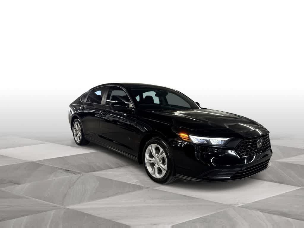 Used 2025 Honda Accord LX image 2