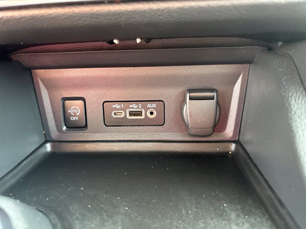 Used 2025 Nissan Sentra SV w/ All-Weather Package FWD image 23