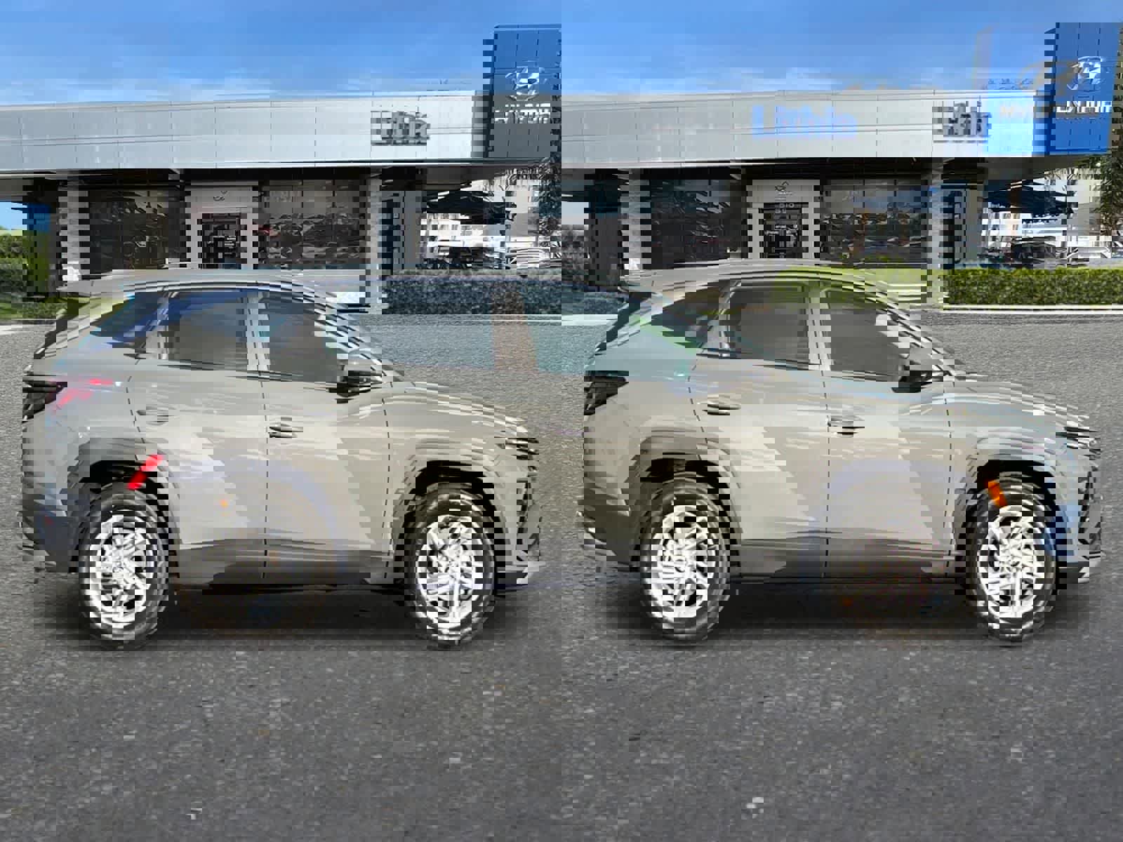 New 2026 Hyundai Tucson SE image 8