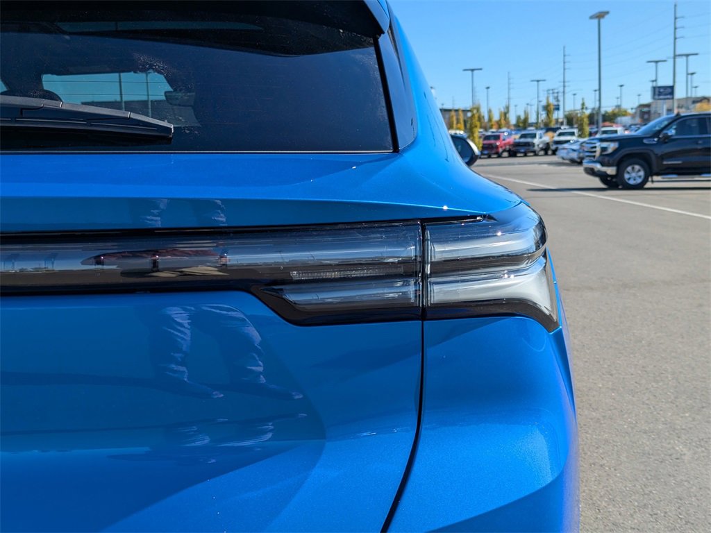 New 2026 Chevrolet Equinox EV LT image 47