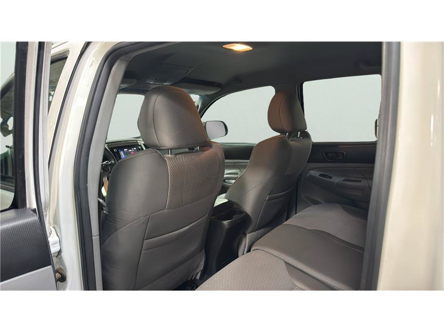 Used 2014 Toyota Tacoma PreRunner w/ TRD Off-Road Package RWD image 19