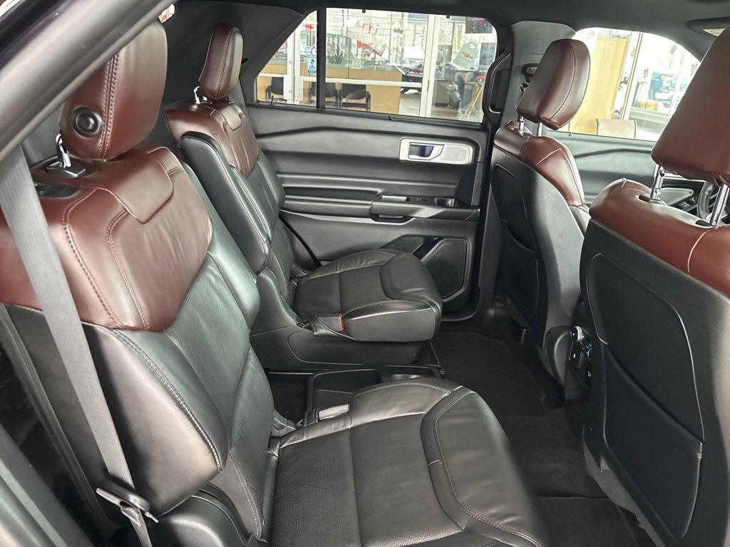 Used 2020 Ford Explorer Platinum w/ Premium Technology Package image 29