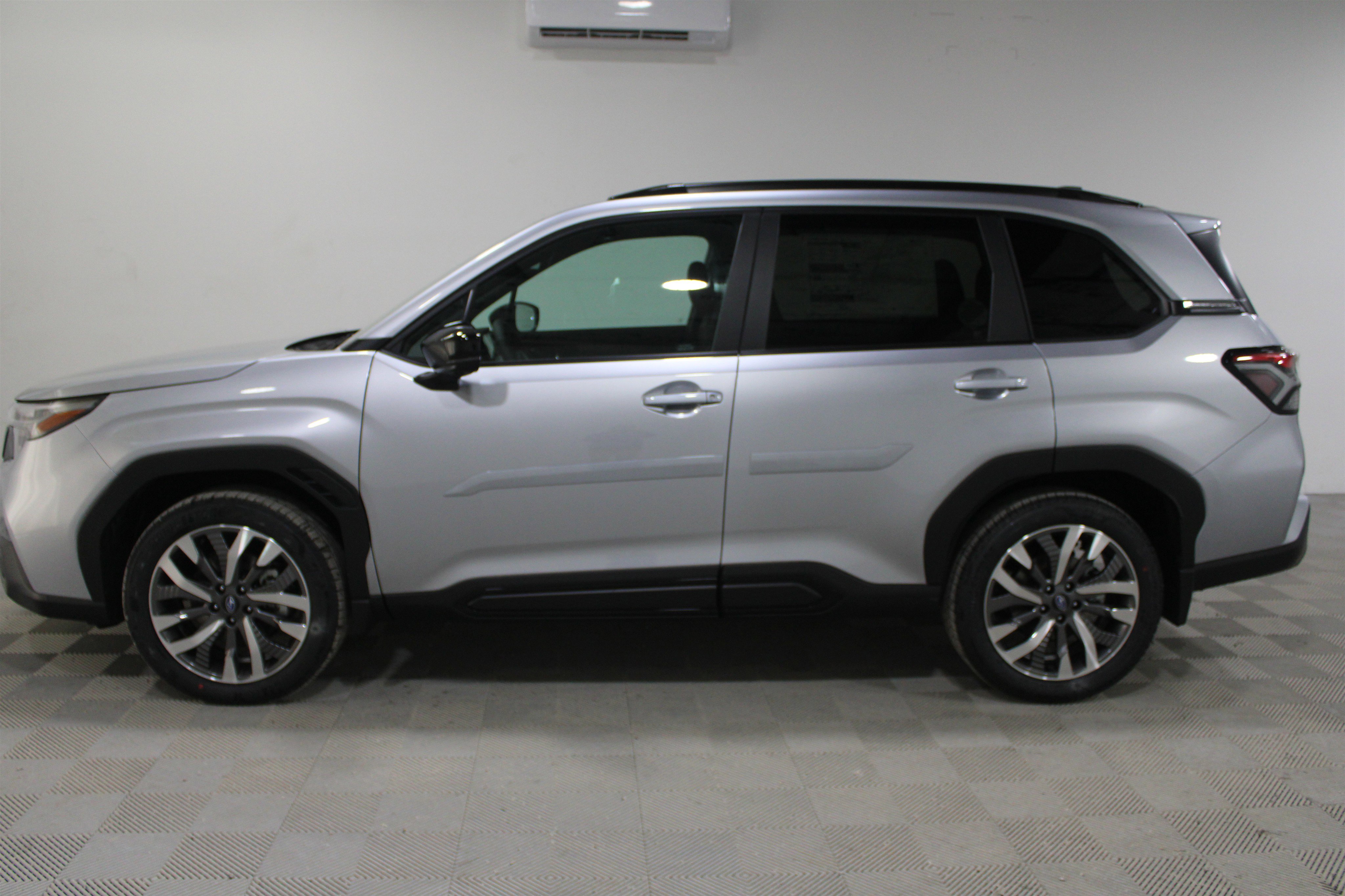 New 2026 Subaru Forester Touring AWD/4WD image 30