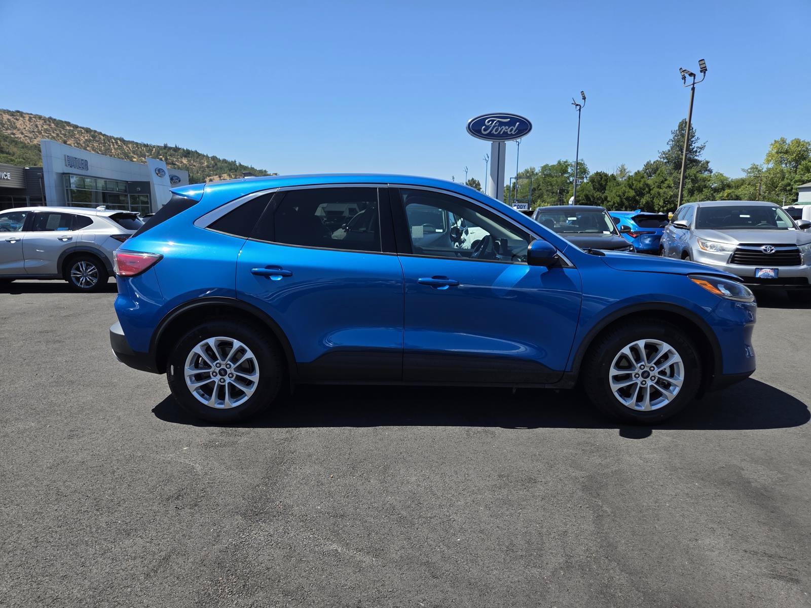Used 2020 Ford Escape SE FWD image 4