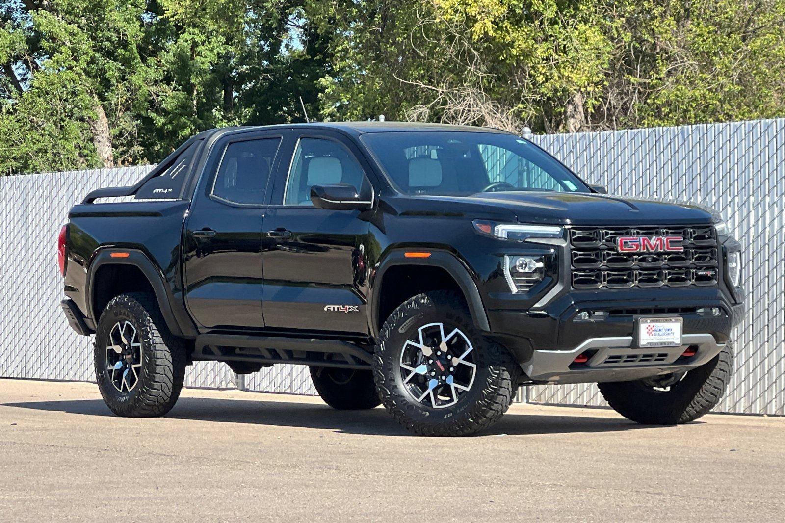 Used 2024 GMC Canyon AT4X AWD/4WD image 2