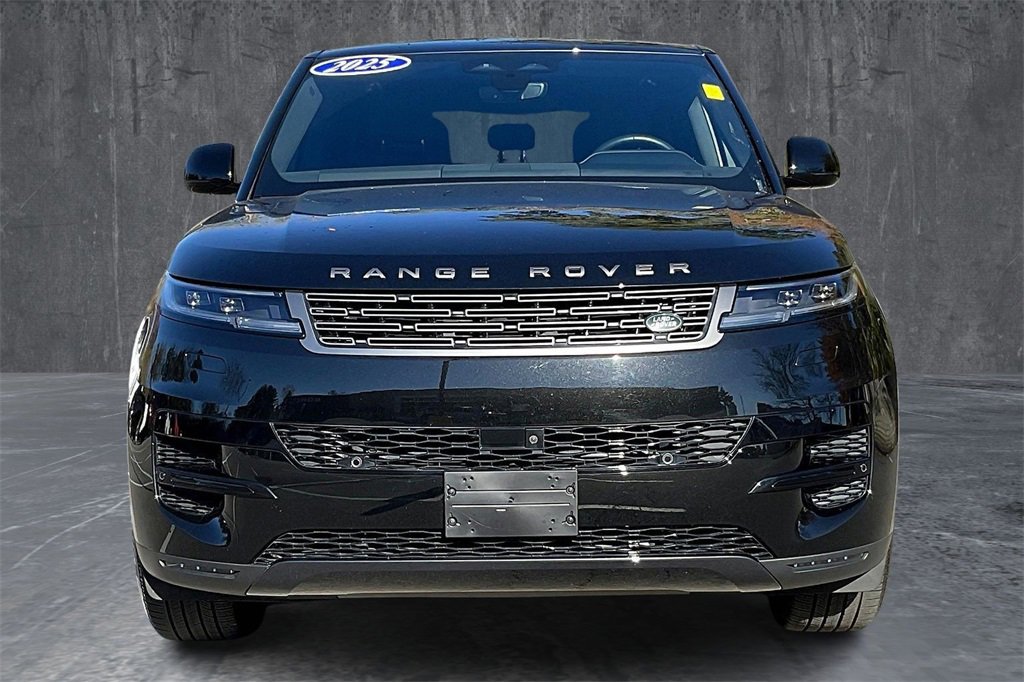 Used 2025 Land Rover Range Rover Sport image 2