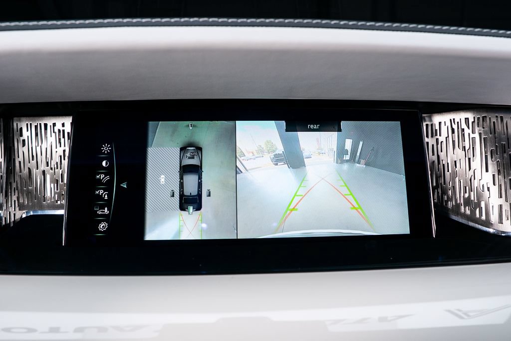 Used 2019 Rolls-Royce Phantom Sedan RWD image 41