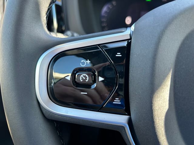 New 2026 Volvo XC60 B5 Plus w/ Climate Package image 20