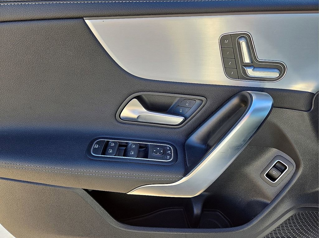 Used 2025 Mercedes-Benz CLA 250 image 20