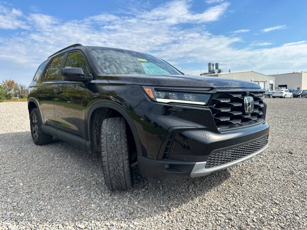 Used 2024 Honda Pilot TrailSport image 14