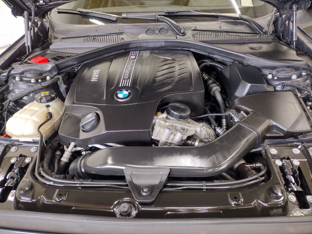 Used 2015 BMW M235i xDrive Coupe AWD/4WD image 9