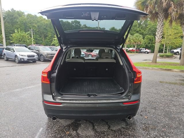Used 2020 Volvo XC60 T5 Momentum FWD image 6