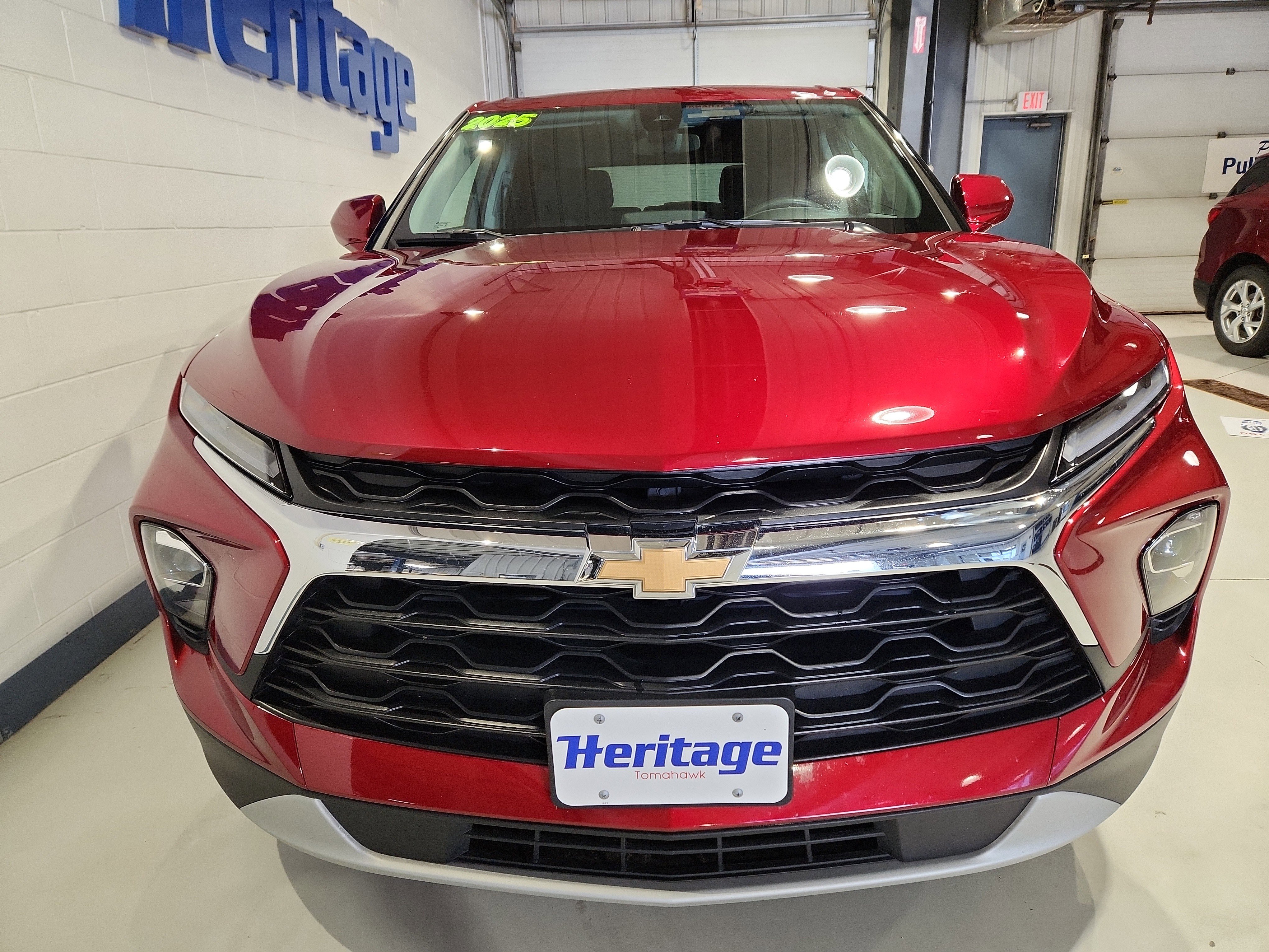 Used 2025 Chevrolet Blazer LT image 3