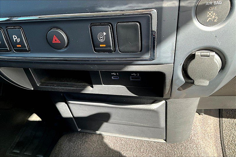 Used 2023 Nissan Titan SV RWD image 34