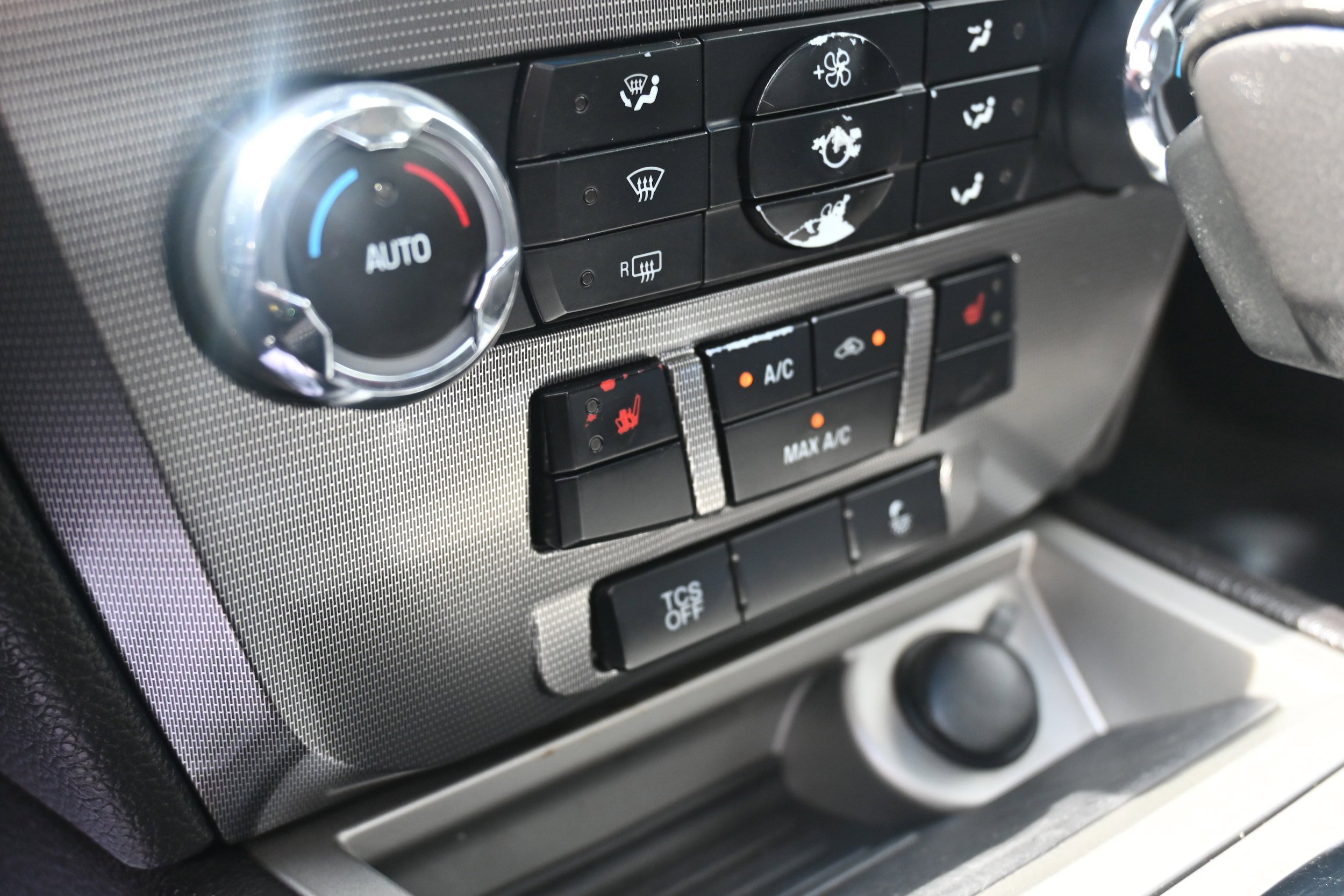 Used 2012 Ford Fusion SEL FWD image 16