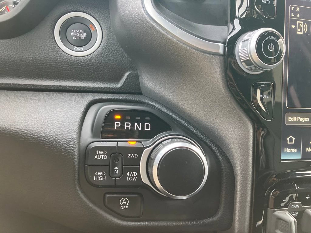 New 2025 RAM 1500 Big Horn AWD/4WD image 16