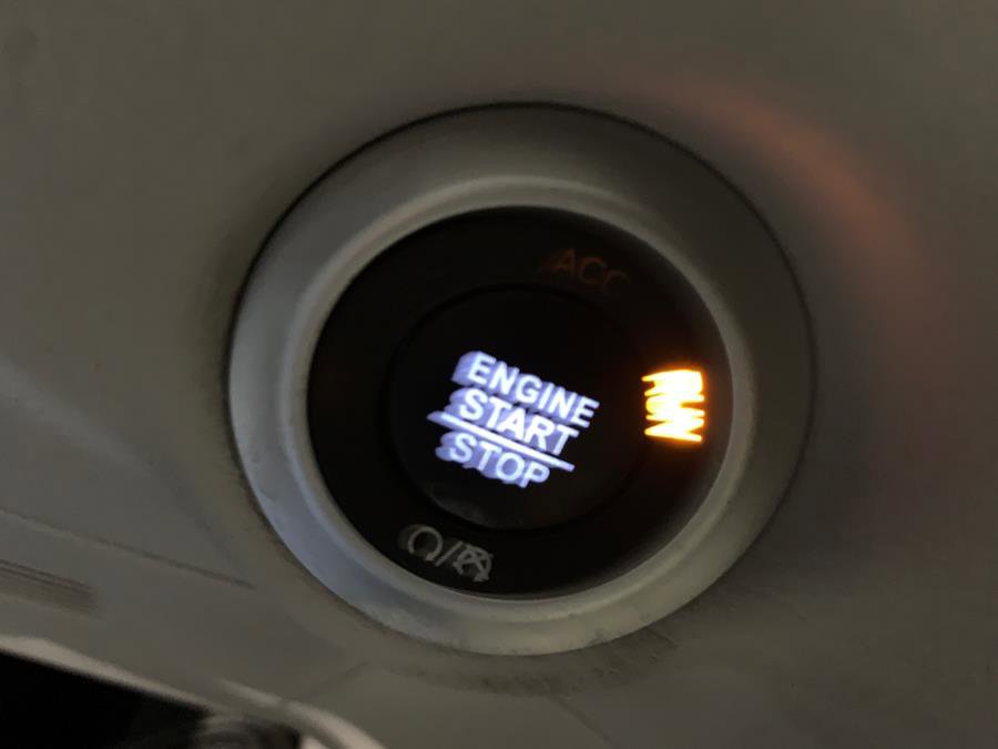 Used 2022 Chrysler Pacifica Touring-L w/ Uconnect Theater Family Group image 24