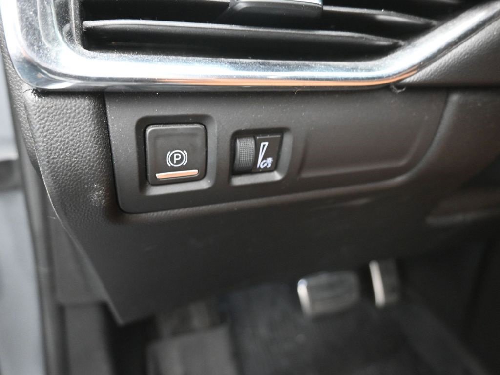 Used 2023 Cadillac XT4 Sport image 13