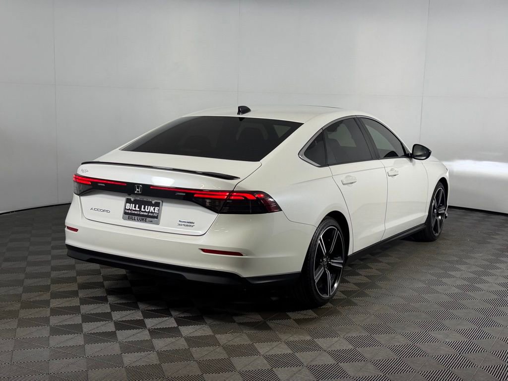 Used 2025 Honda Accord Sport image 5