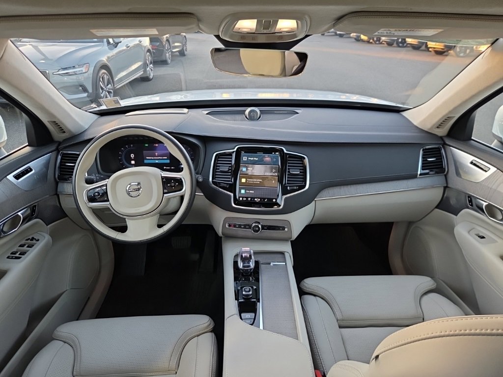 Used 2024 Volvo XC90 B6 Ultimate w/ Lounge Package image 5