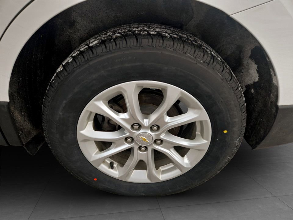 Used 2020 Chevrolet Equinox LT image 32