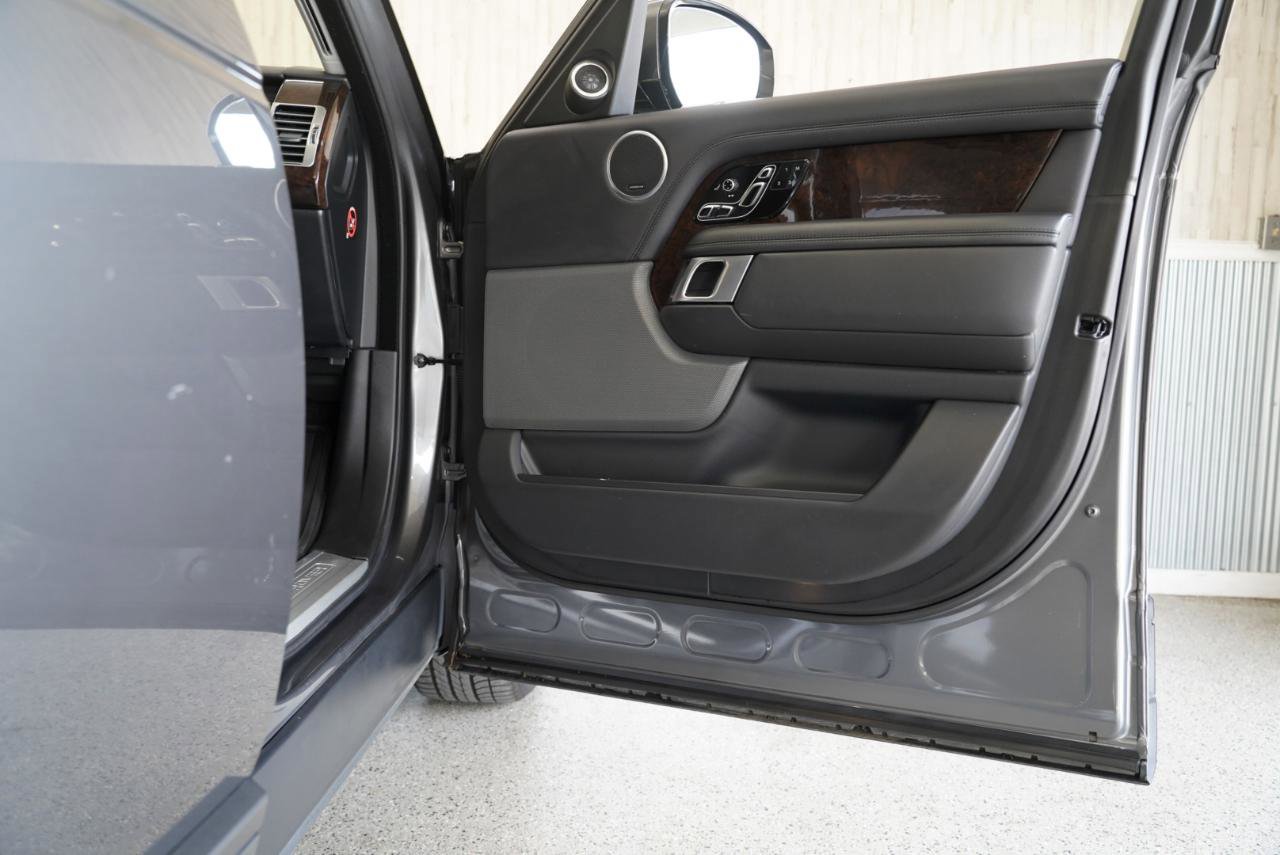 Used 2018 Land Rover Range Rover Supercharged image 32