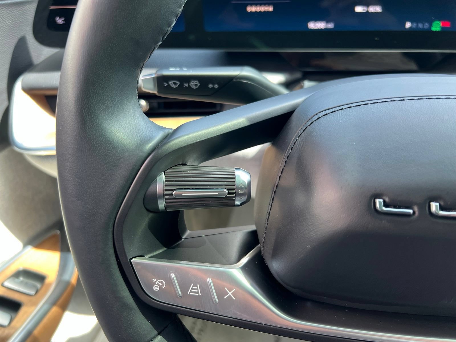 Used 2023 Lucid Air Touring AWD/4WD image 36
