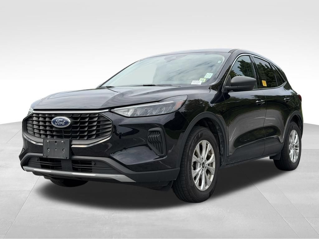Used 2024 Ford Escape Active AWD/4WD image 3