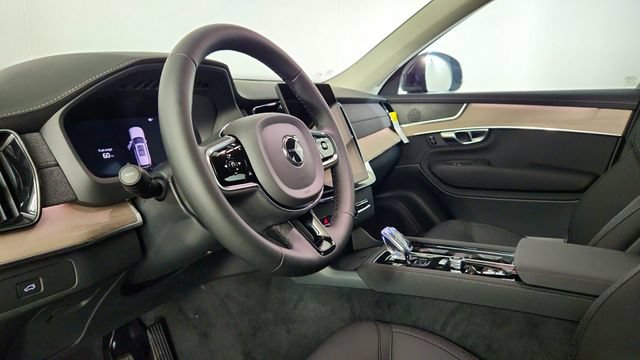 New 2026 Volvo XC90 B5 Core AWD/4WD image 12