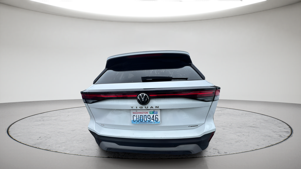 Used 2026 Volkswagen Tiguan SE AWD/4WD image 6
