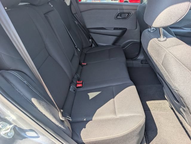 Used 2023 Nissan Rogue S FWD image 11