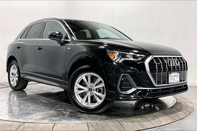 Certified 2025 Audi Q3 2.0T Premium w/ Convenience Package image 10