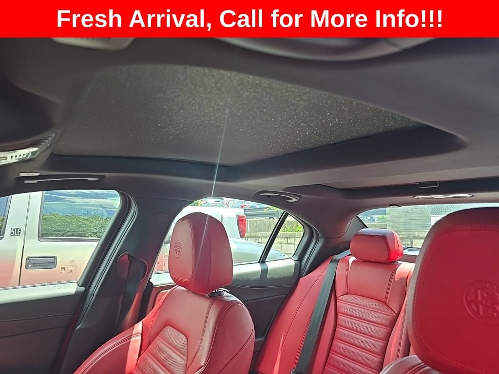 Used 2022 Alfa Romeo Giulia Veloce AWD/4WD image 8