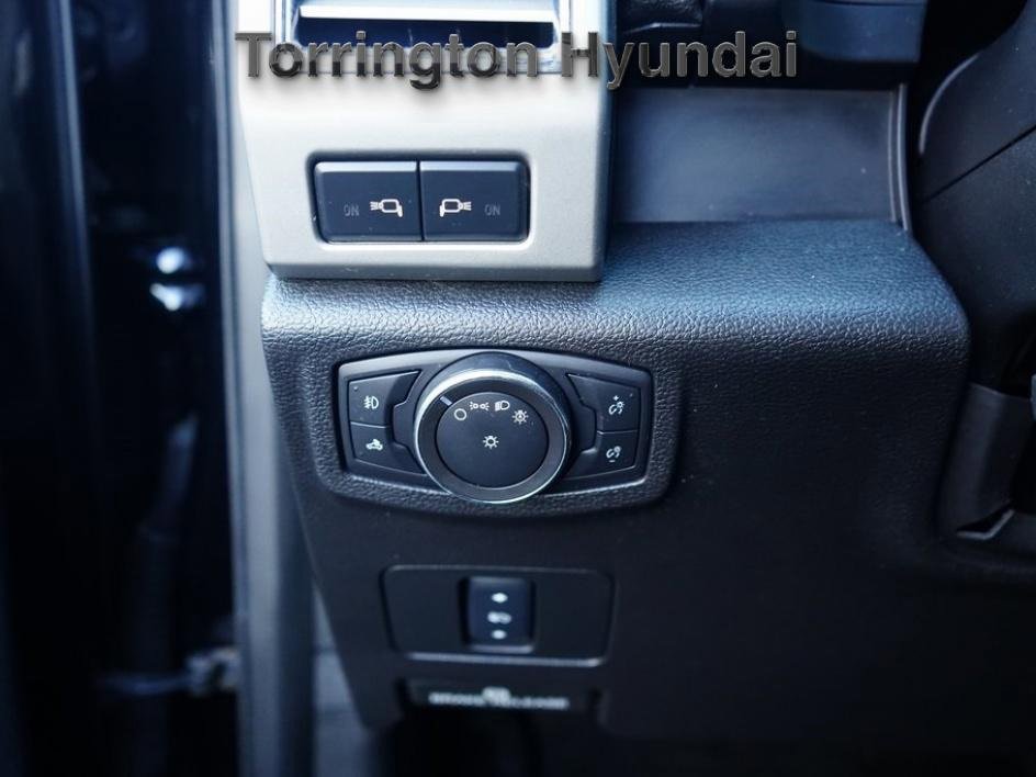 Used 2017 Ford F250 Lariat w/ Chrome Package image 22