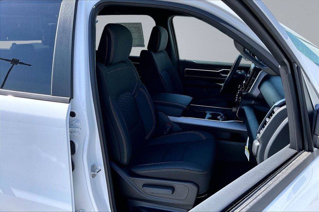 New 2026 RAM 1500 Big Horn w/ Night Edition AWD/4WD image 16