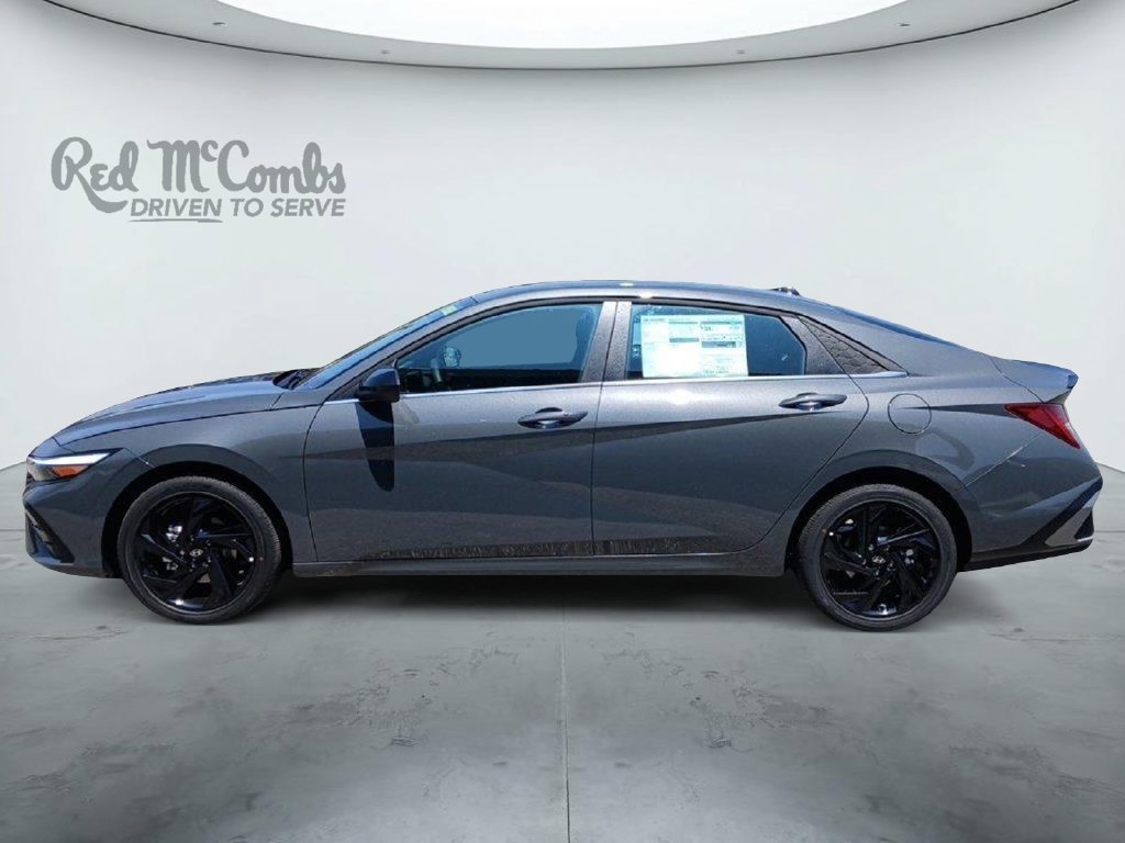 New 2026 Hyundai Elantra SEL Sport FWD image 2