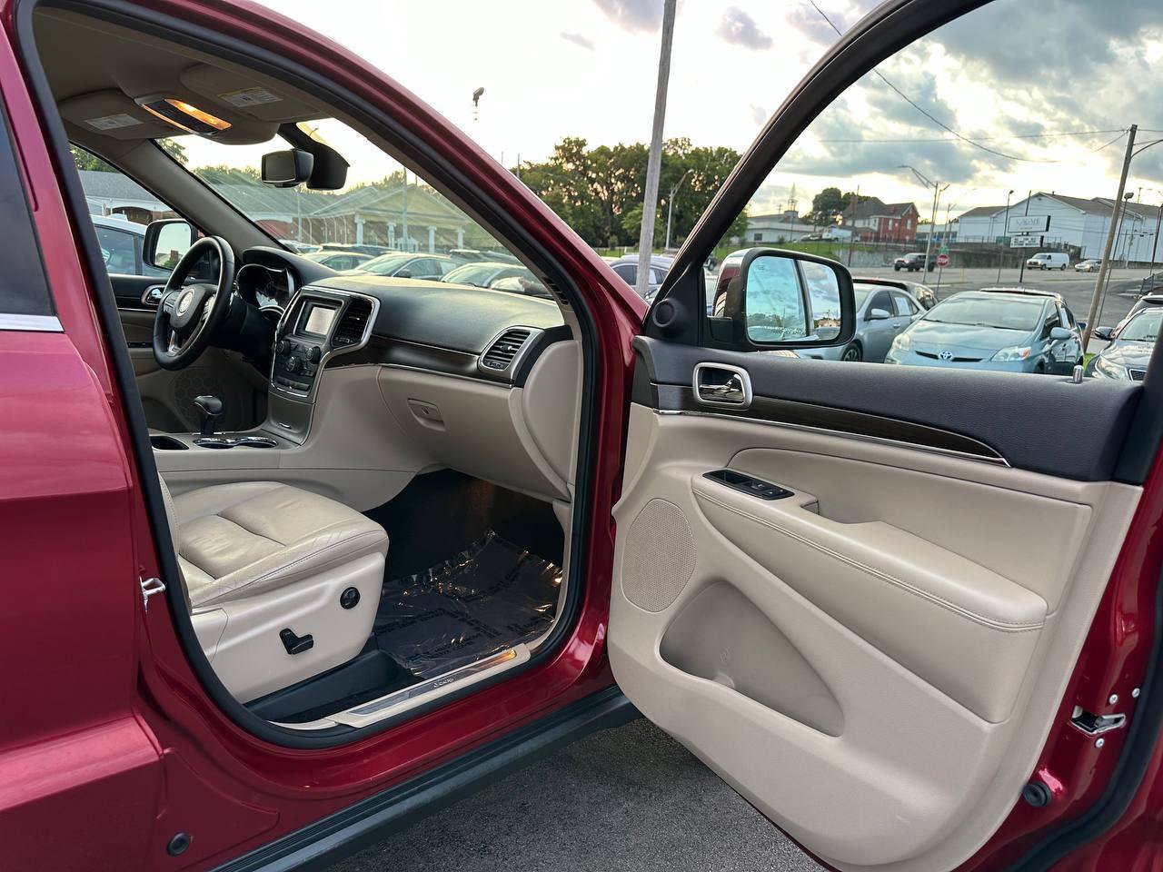 Used 2014 Jeep Grand Cherokee Limited RWD image 25