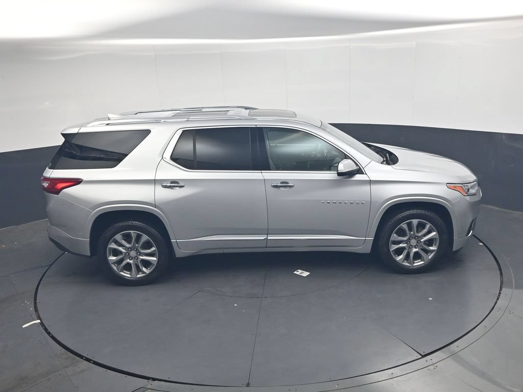 Used 2021 Chevrolet Traverse Premier FWD image 29