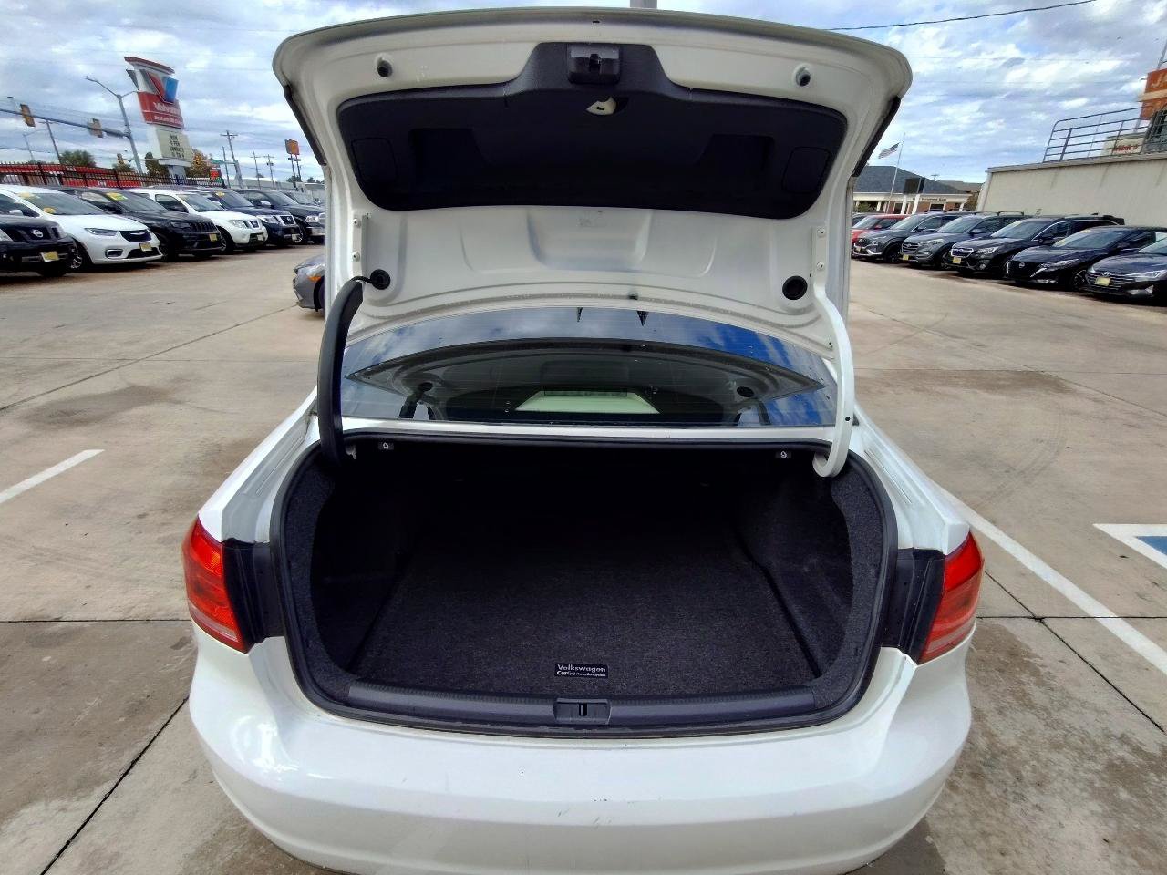Used 2012 Volkswagen Passat 2.5 SE FWD image 41