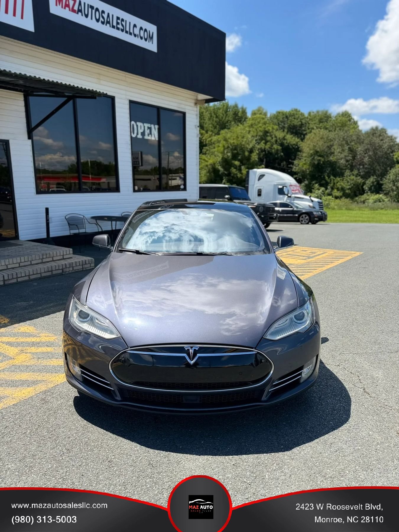 Used 2015 Tesla Model S 85D AWD/4WD image 2