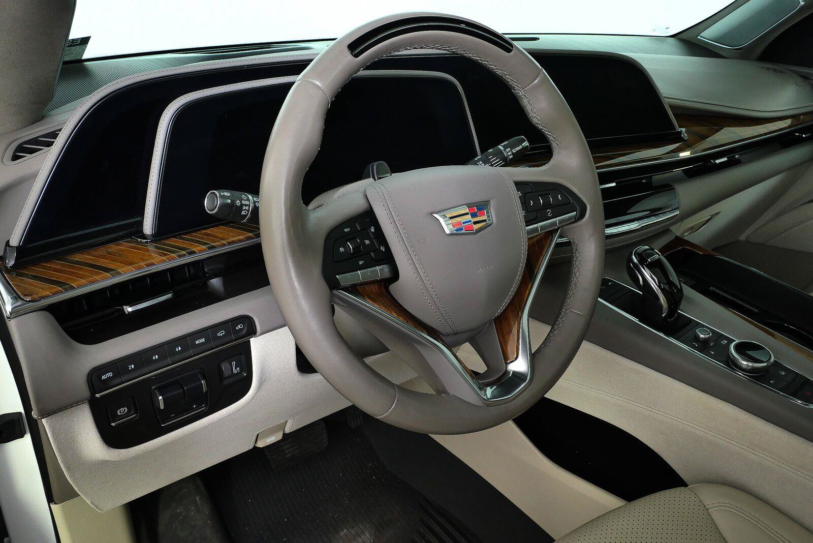 Used 2023 Cadillac Escalade ESV Sport Platinum AWD/4WD image 5